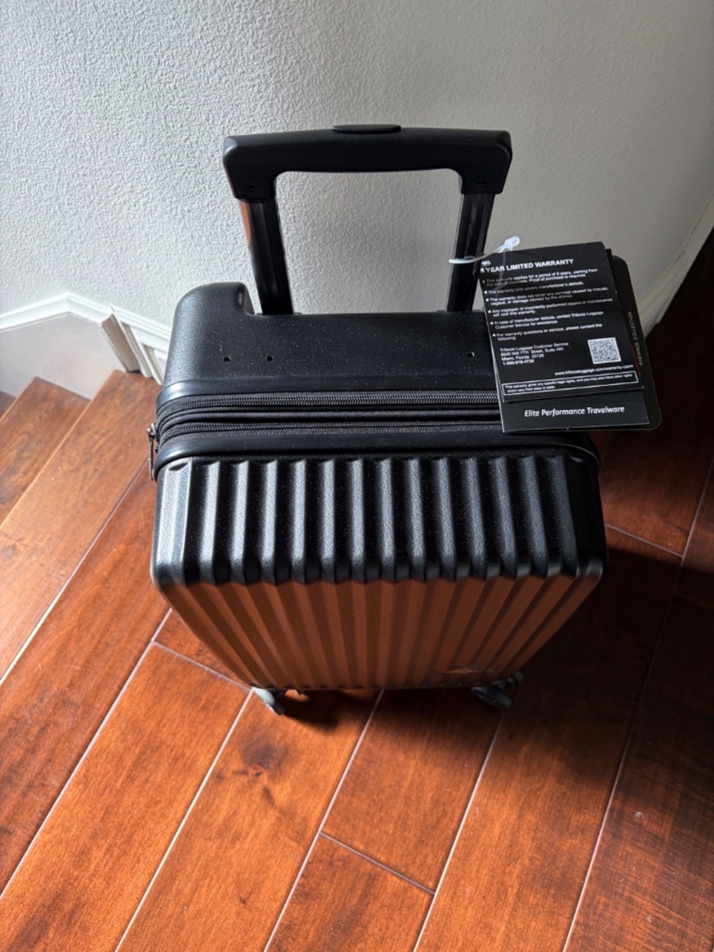 Triforce Luggage Carryon with Cup Holder - Picture 6 of 12